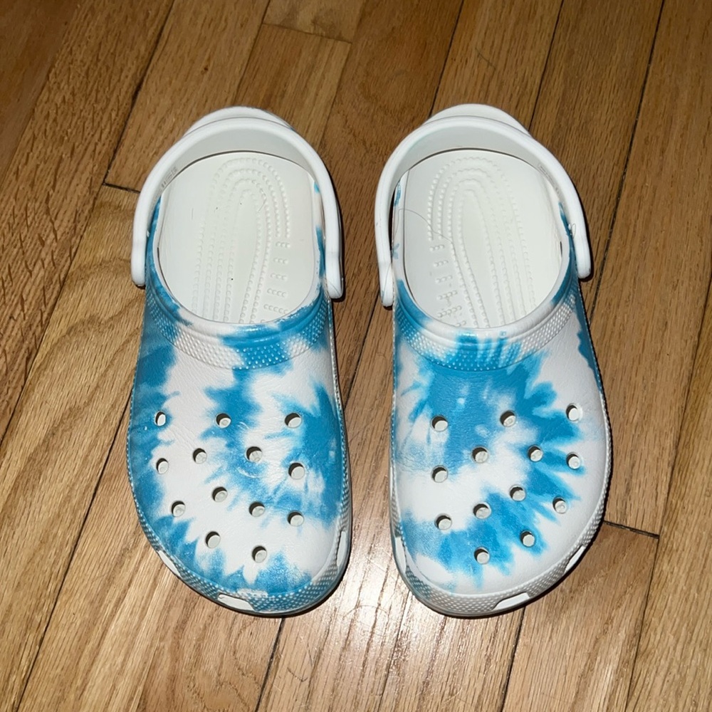 Women’s Crocs
Blue/White Tie Dye 
Great Condition